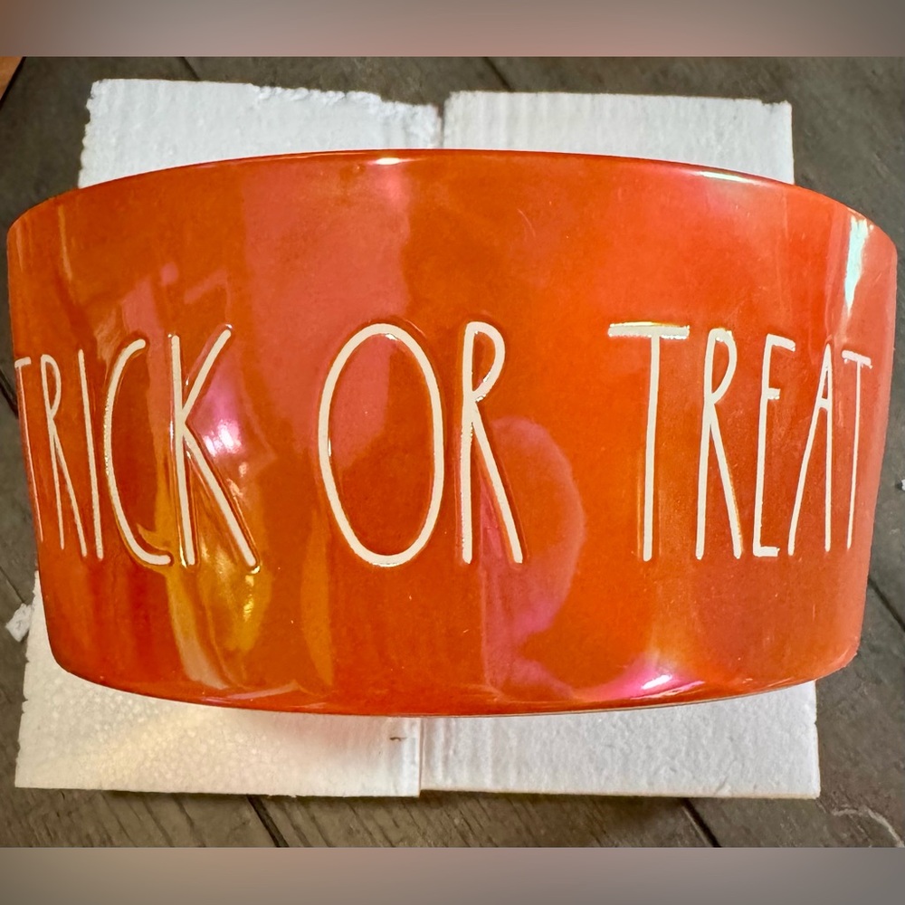 Rae Dunn NEW Halloween ‘Trick or Treat’ Candy / Pet Dish